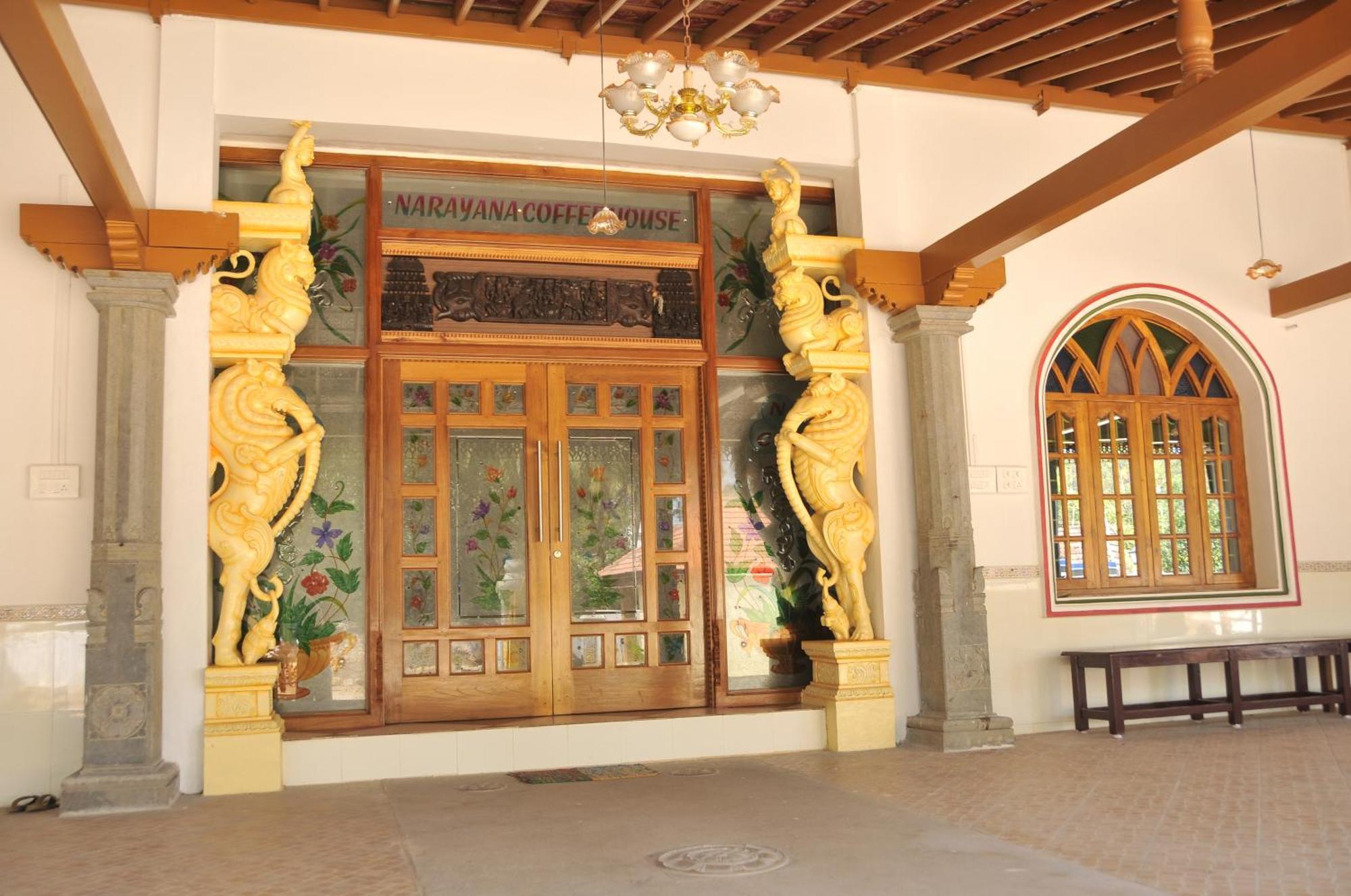 Chettinaadu Narayana Vilas Kānādukāttān Extérieur photo