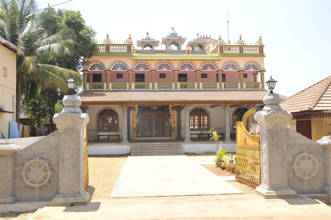 Chettinaadu Narayana Vilas Kānādukāttān Extérieur photo