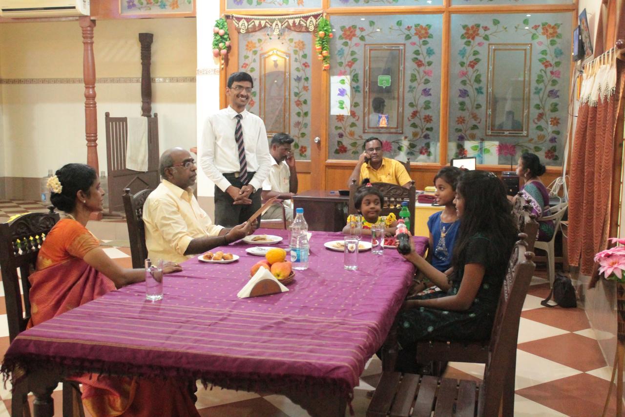 Chettinaadu Narayana Vilas Kānādukāttān Extérieur photo